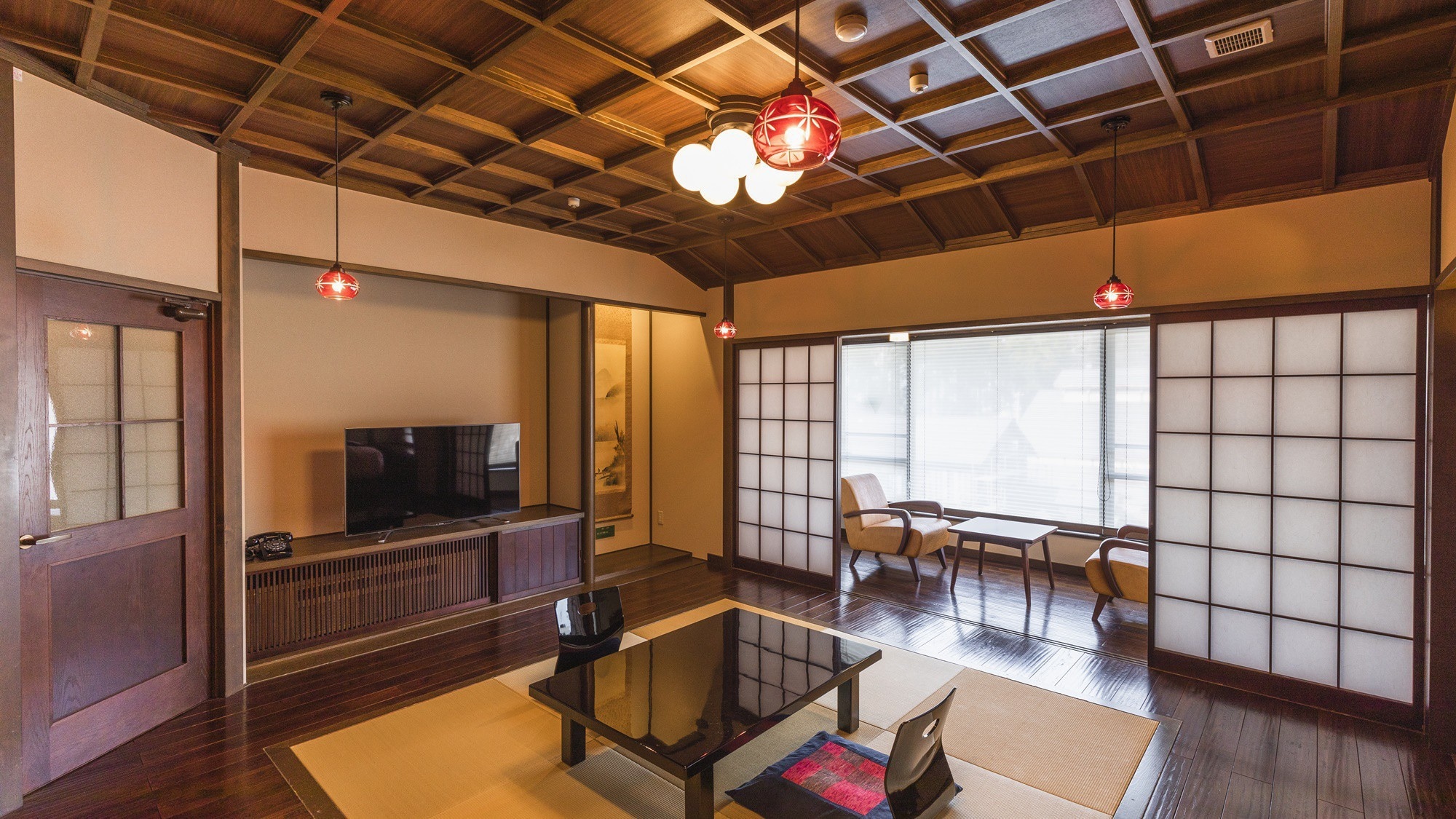 [Ruang khusus "Katsura"] Ruang di mana Jepang dan Barat bercampur. Silakan nikmati relaksasi Tsuta Onsen yang dalam dan panjang.