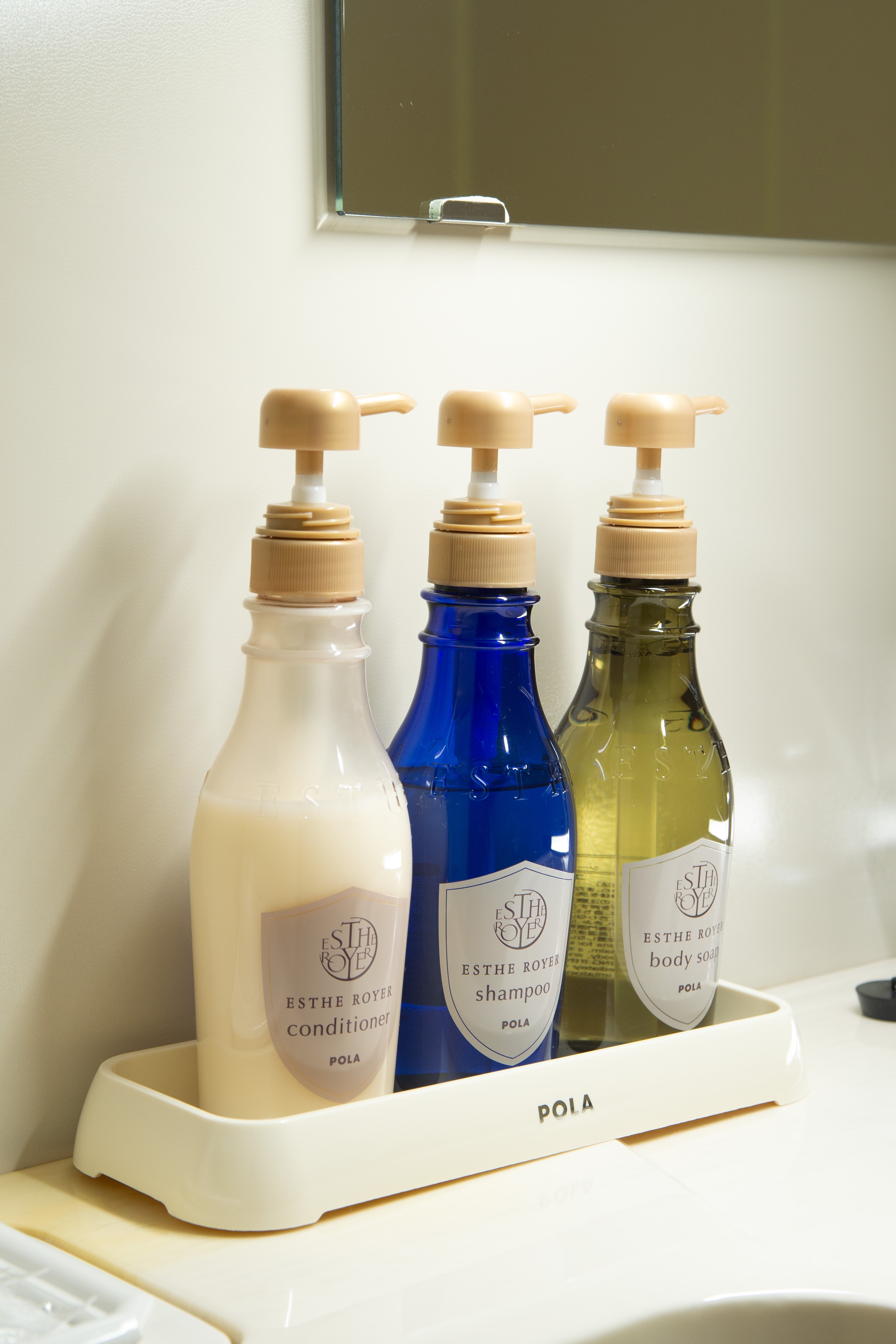 Bathroom (shampoos)