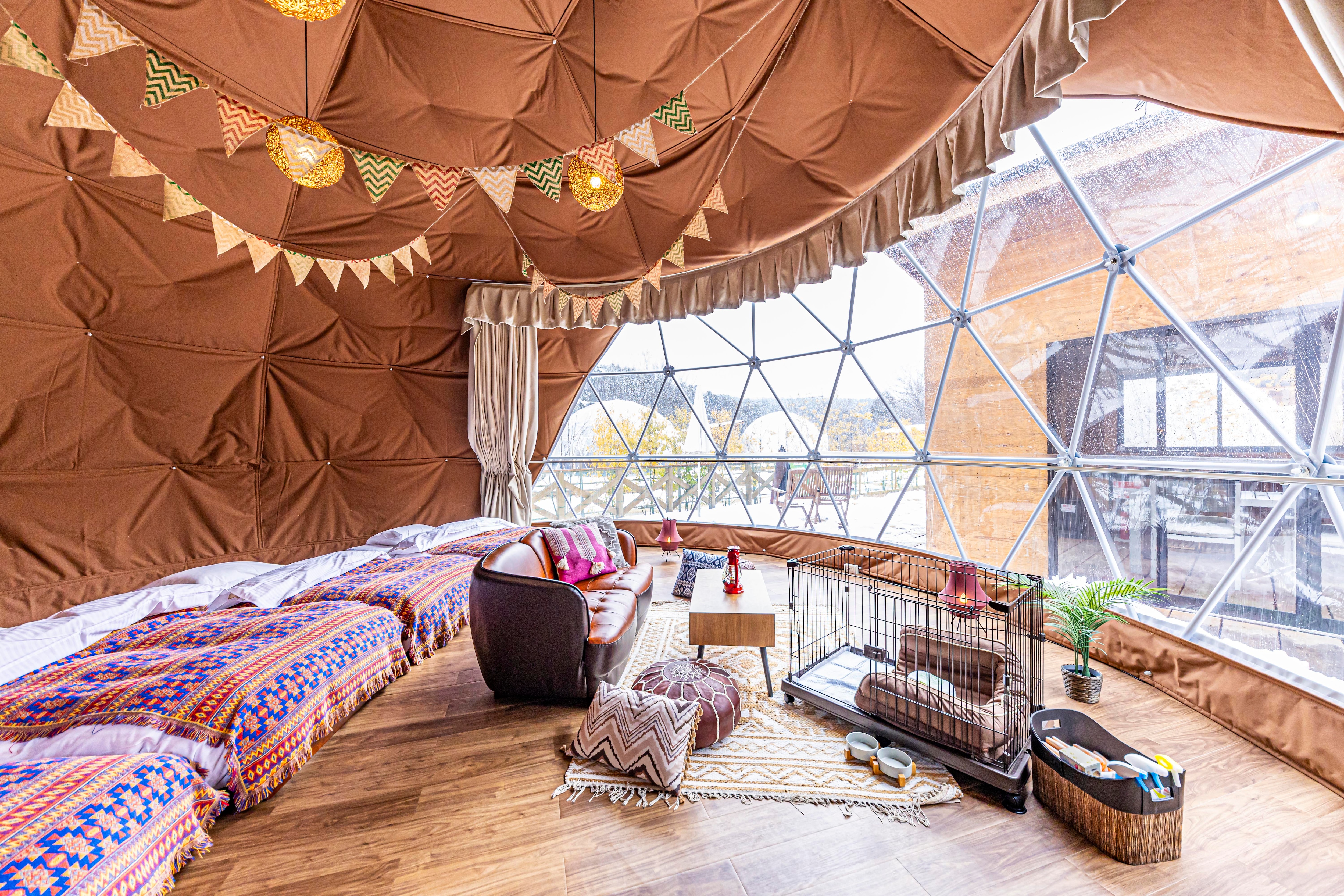 Dome tent exterior