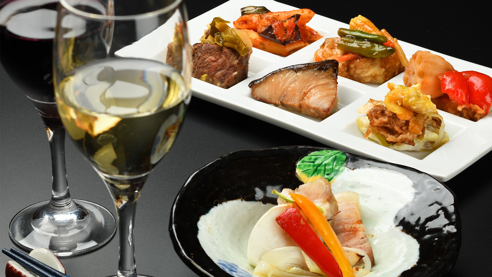 Course-style buffet Hot dishes and wine