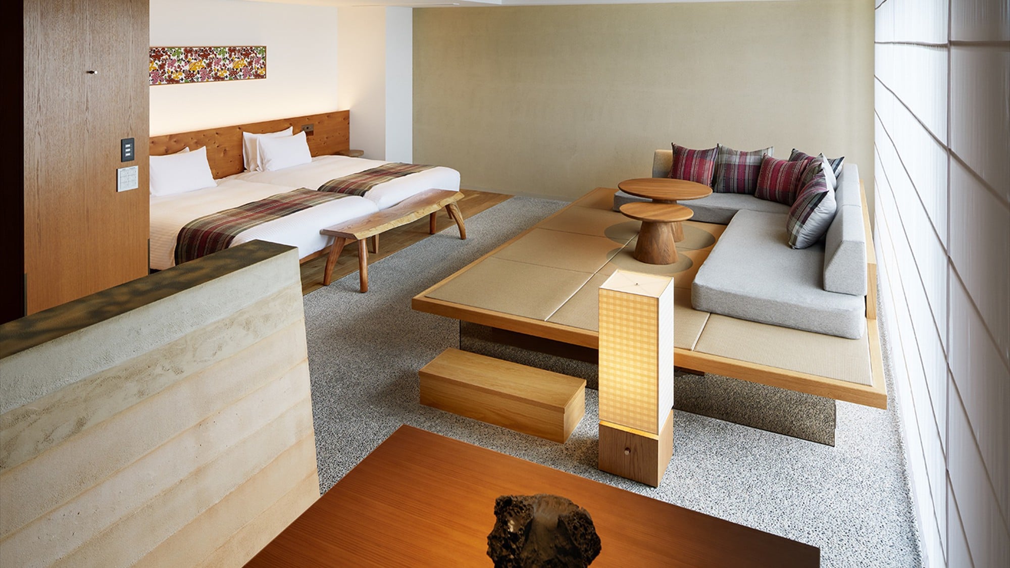 Suite Strata (merah)
