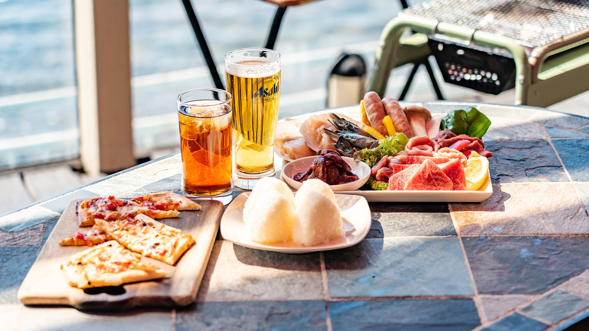 ・【燒烤】享用海鮮、肉類、披薩、生牛肉片等特色菜餚（僅供參考）