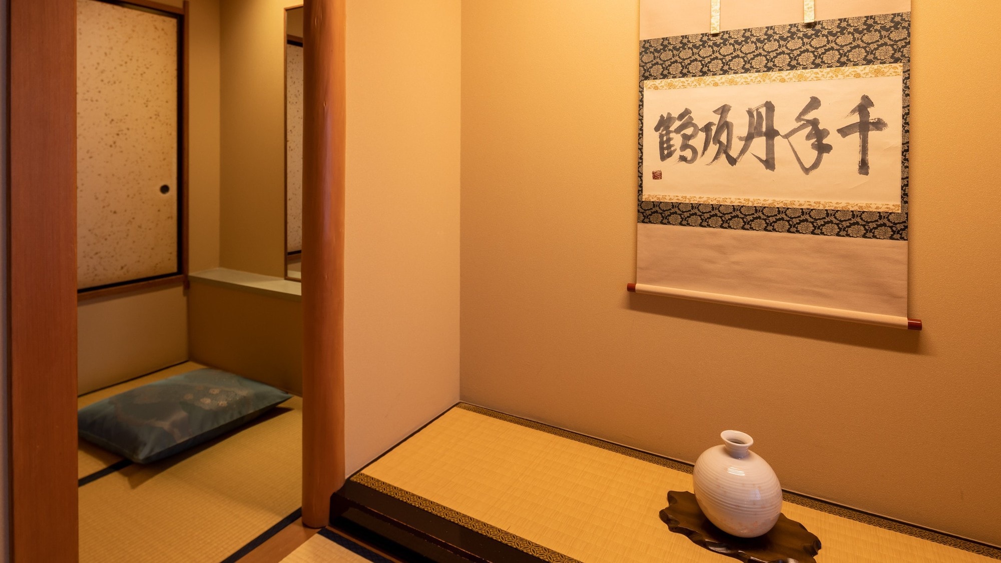 [Non-smoking] Main building/Japanese-style room without view