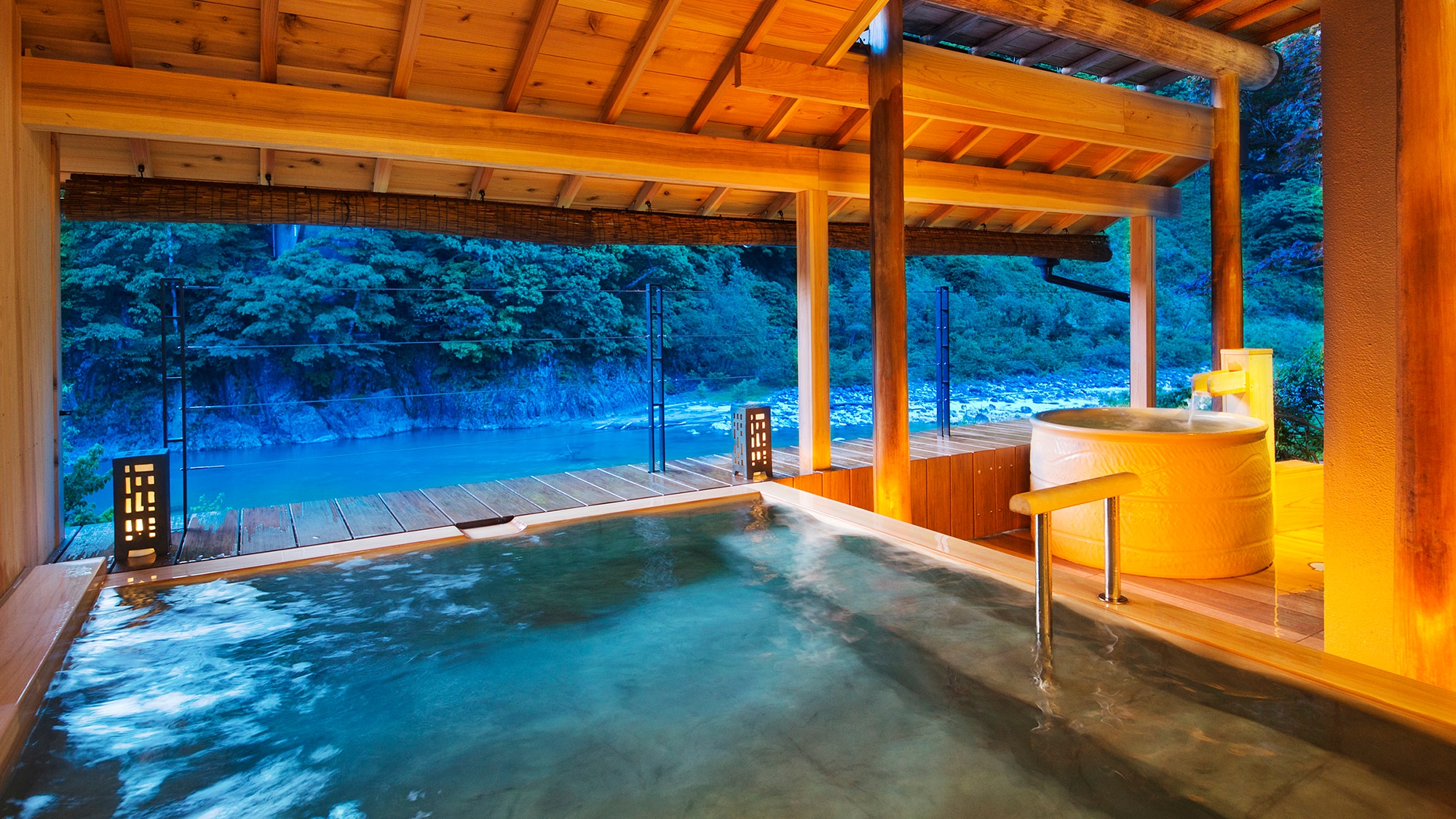 ■Open-air river bath■