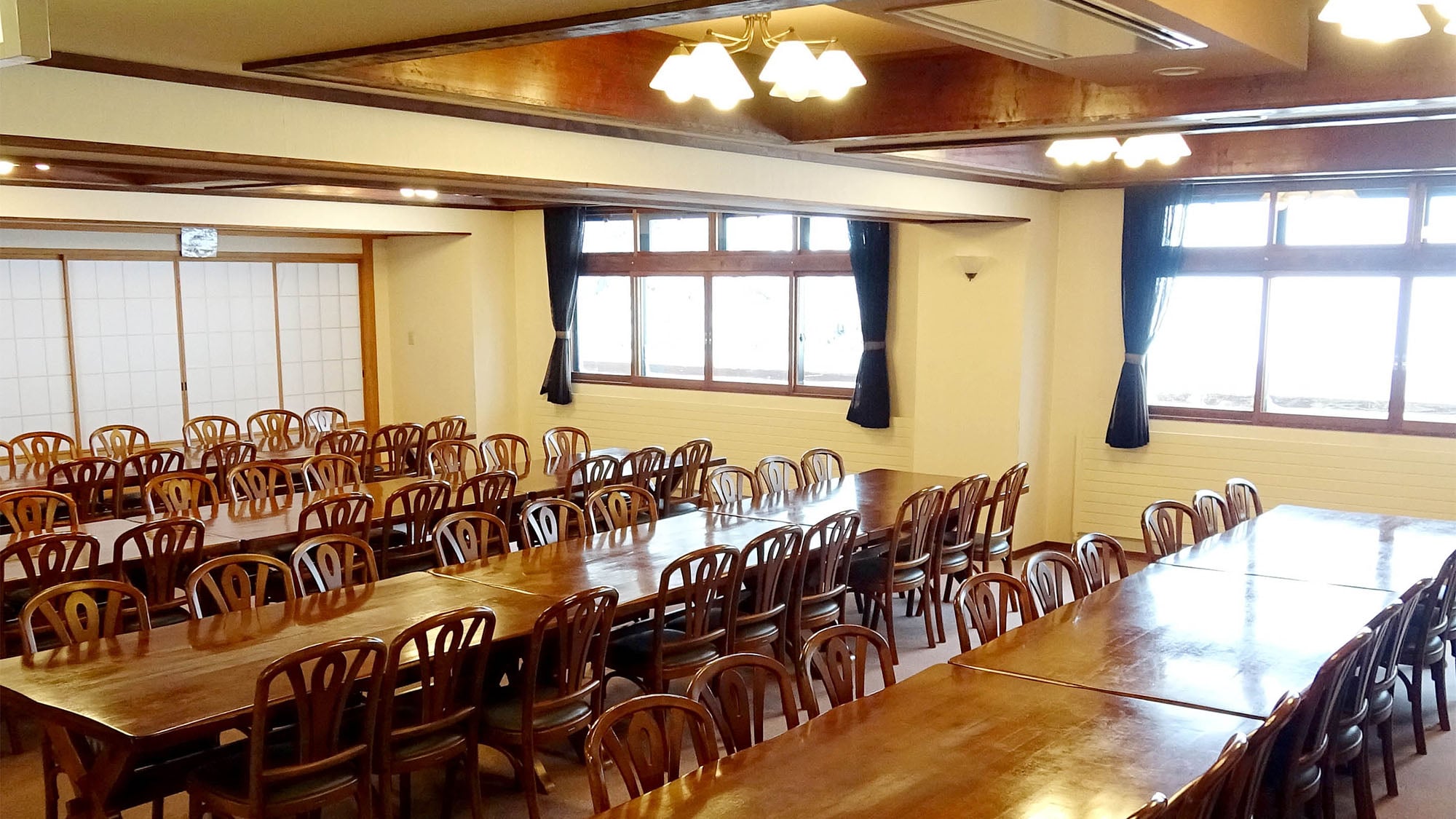 ・[Dining Hall] You can eat delicious meals made with local ingredients♪