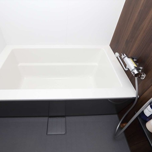 Triple room with a spacious washroom like a bath at home