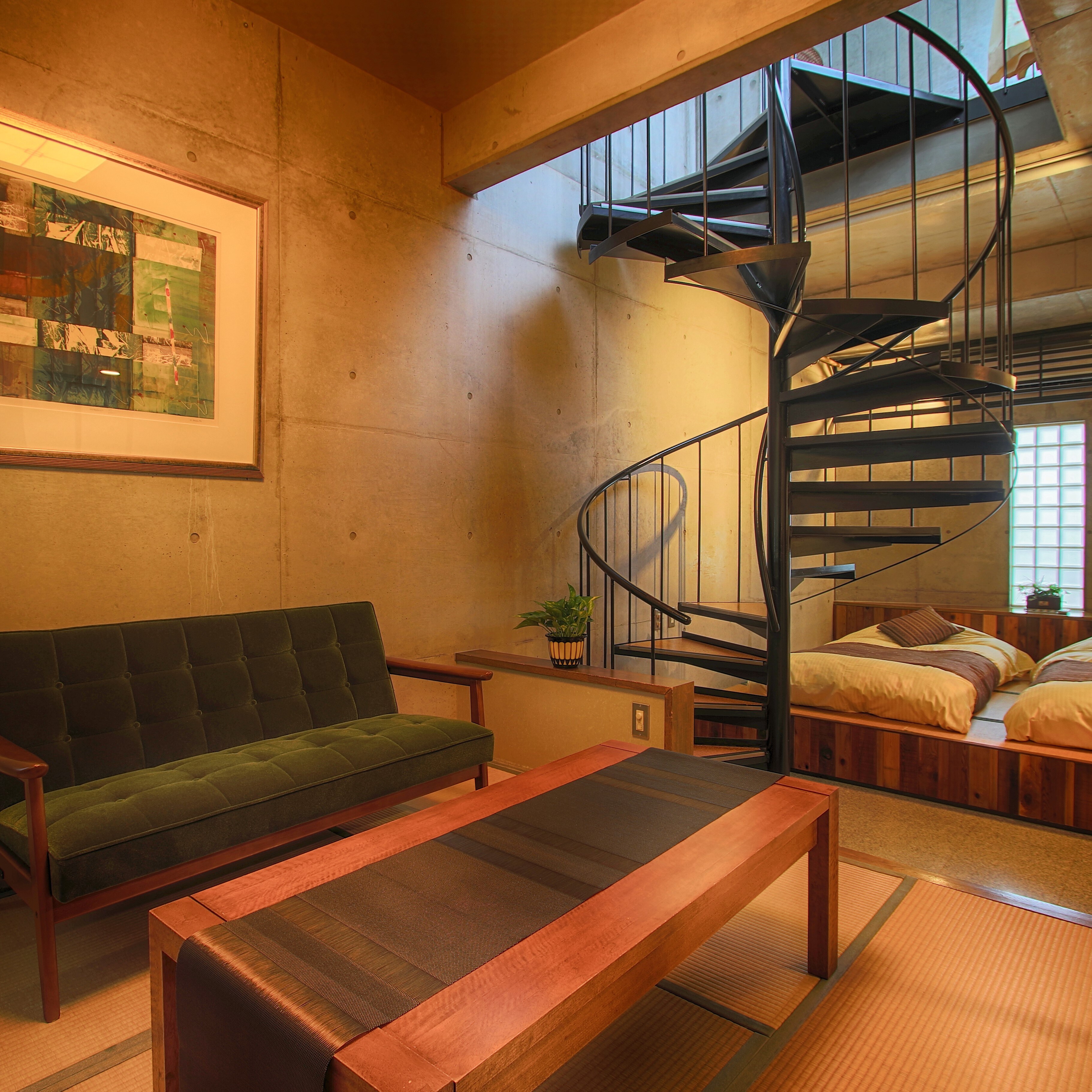 Maisonette building, Room 305, Black oak