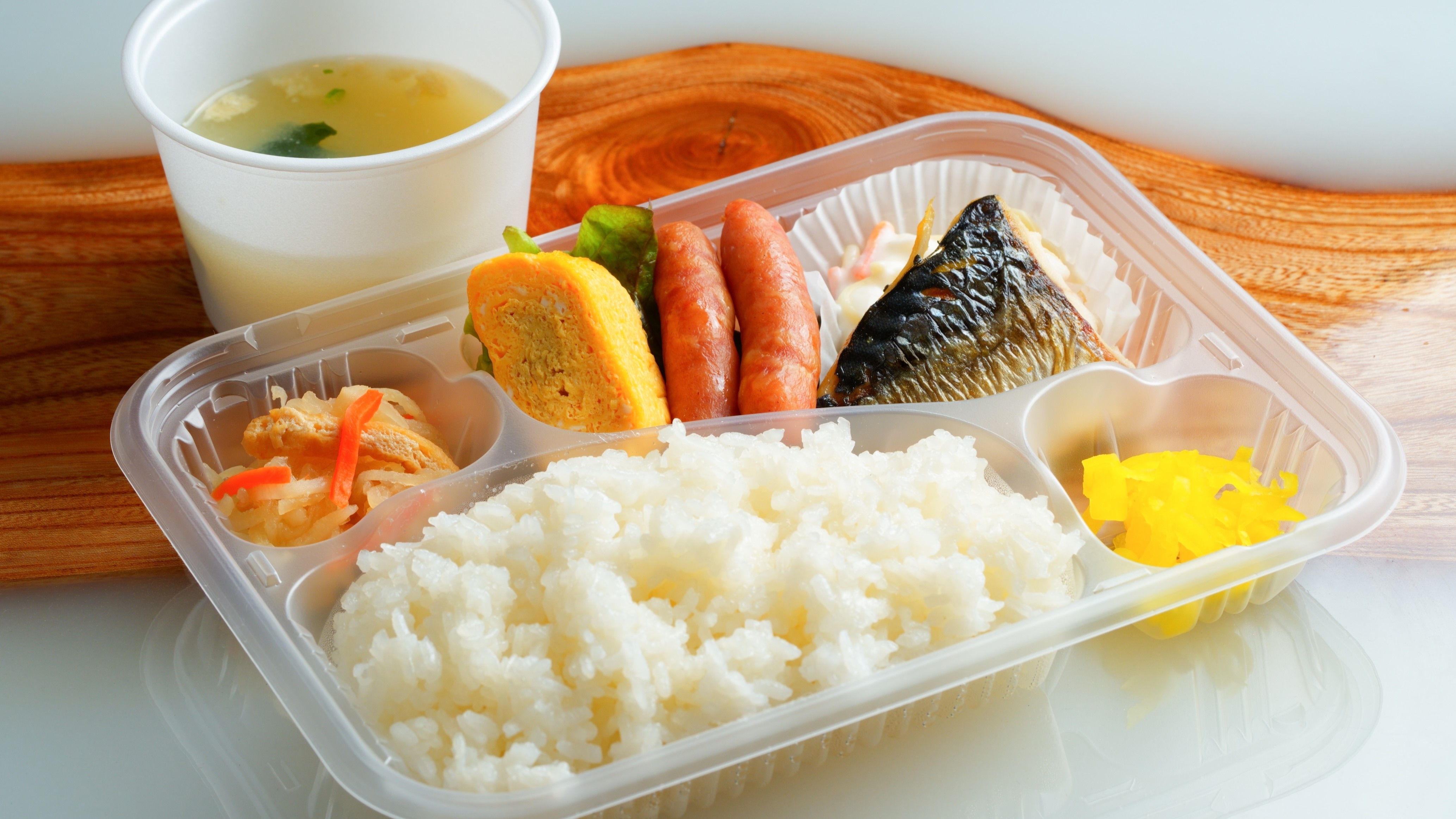 조식 일례(된장국 포함)