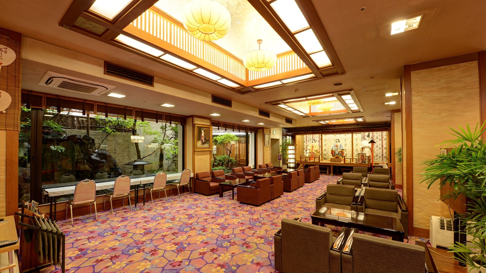 *[Lobby] A spacious lobby with a Japanese atmosphere befitting Kyoto