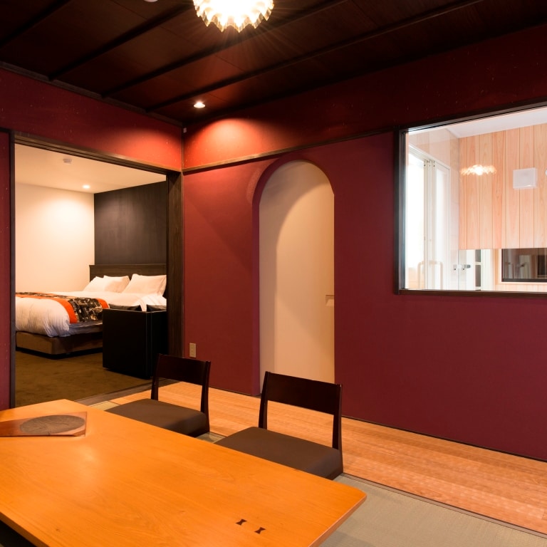 A Japanese-Western style room with a small garden and an open-air bath in a Kyoto townhouse [Koume] 53㎡