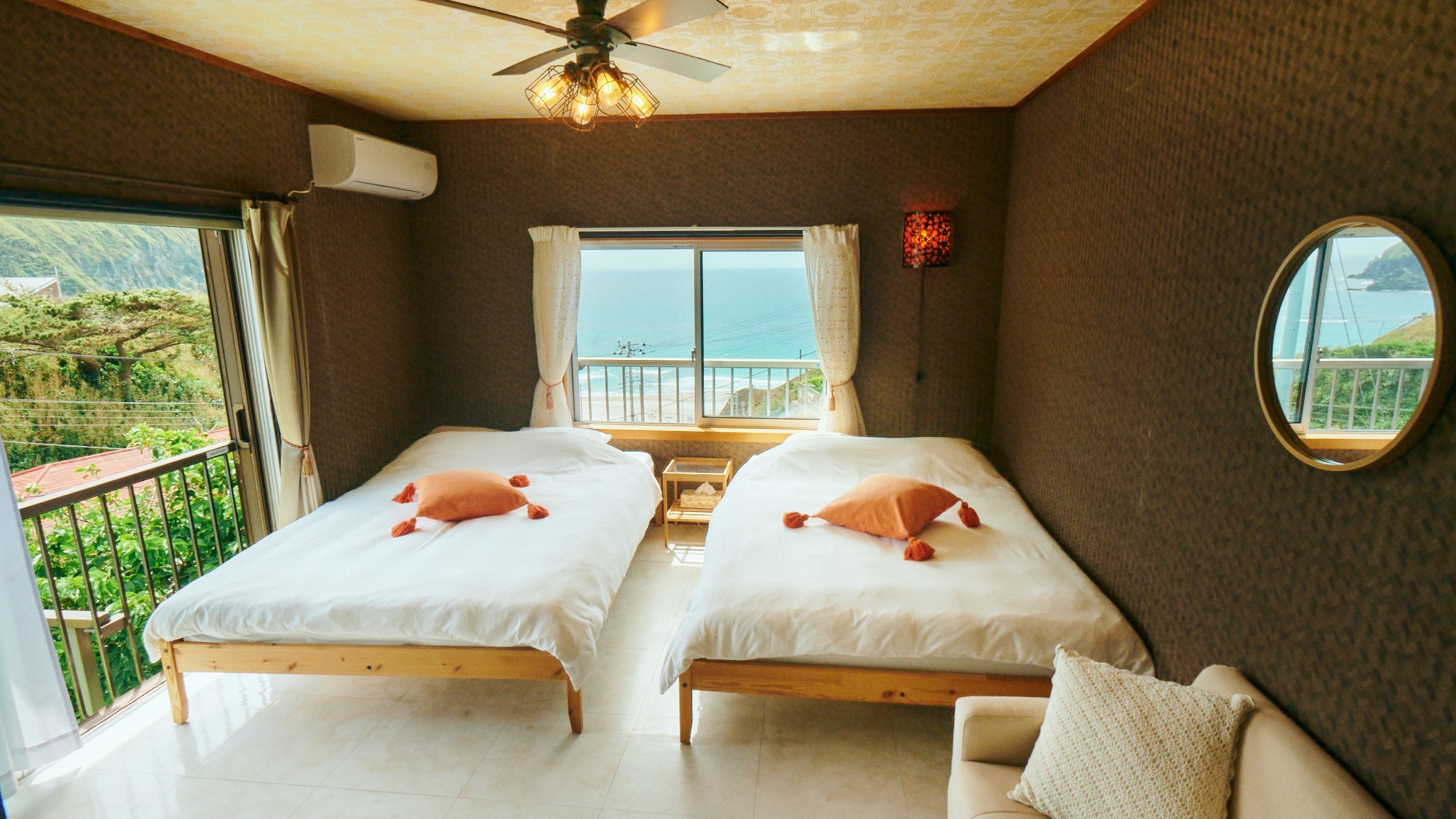 Ocean View Room: A special room with a panoramic view of the ocean off Maehama. Featuring the famous "Nihon Bed"!