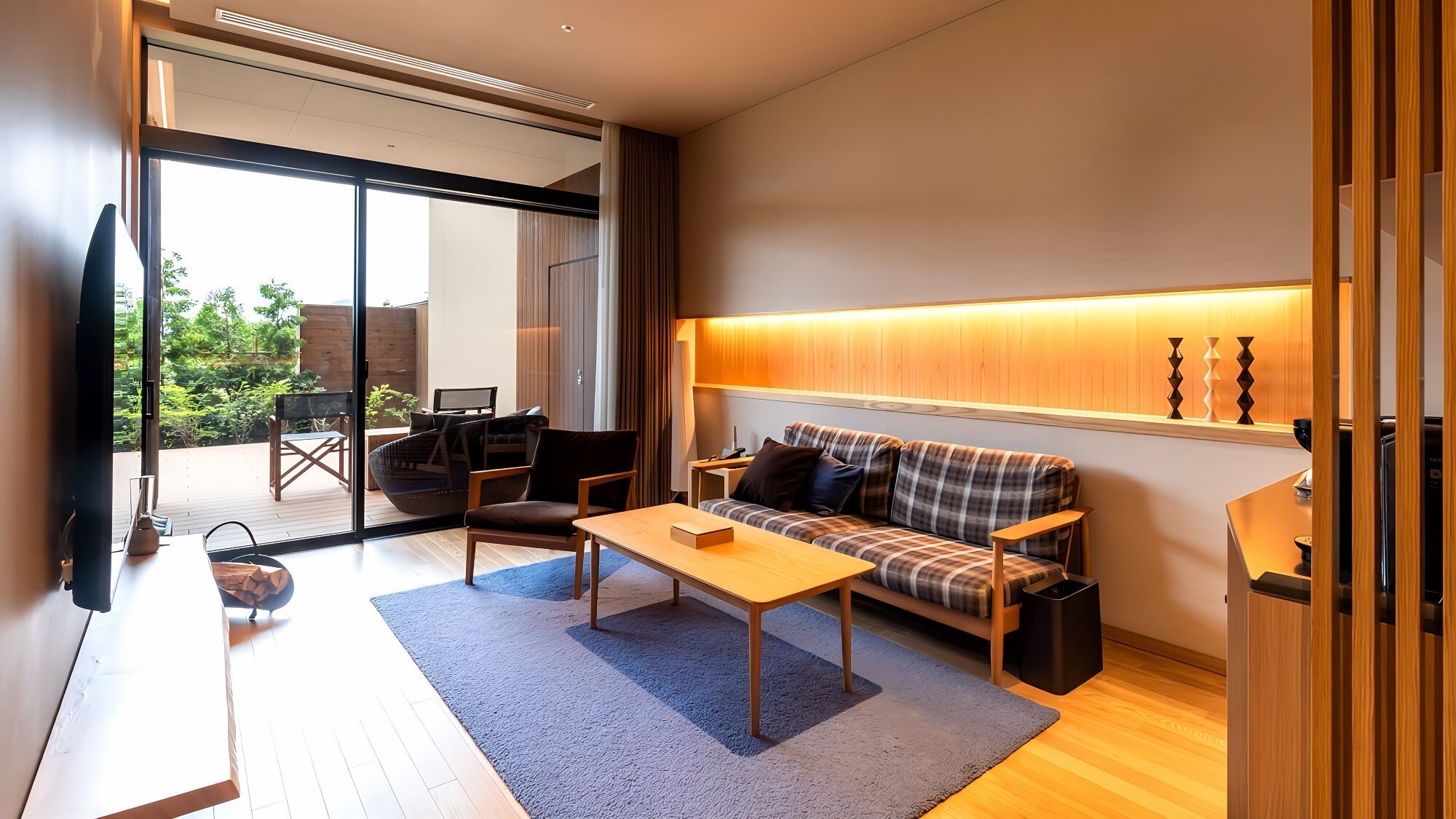 [East Wing] Designer twin room with open-air hot spring bath and wooden deck *Image for illustration purposes only