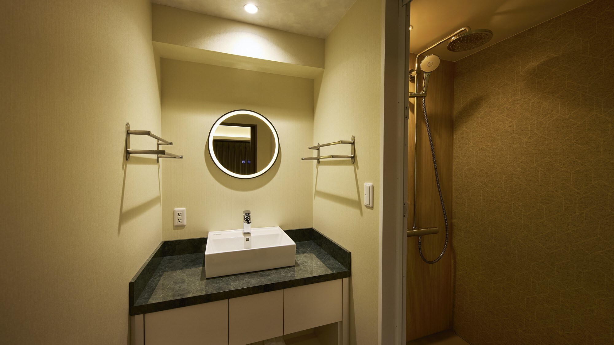 [Ruri] [Fuji] Shower booth
