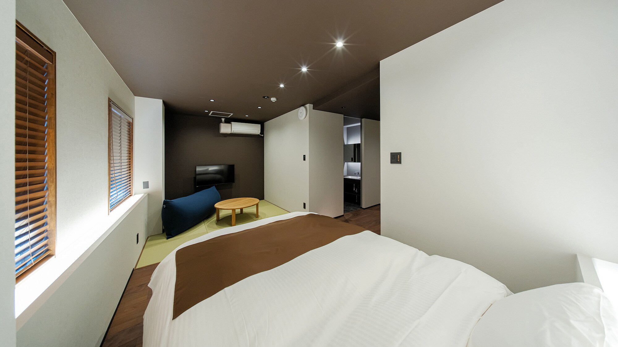 [Room] Non-smoking / Japanese modern Japanese-Western style double room / Capacity 1-2 people