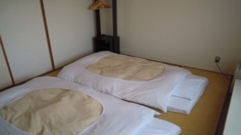 Japanese-style room is not spacious, but for a good friend trip ♪ For a family trip ♪
