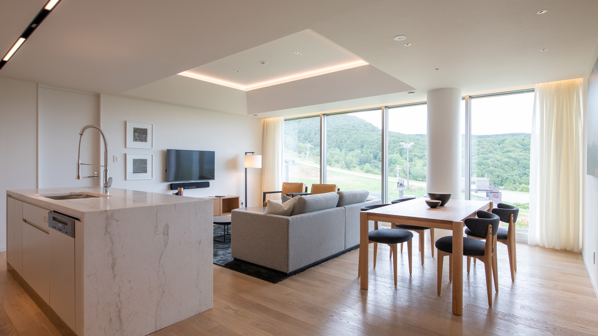 [2 bedrooms] Living room