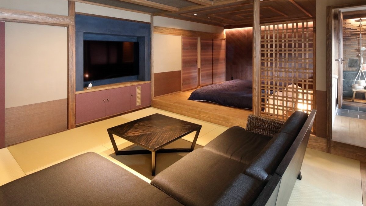 Momiji (private indoor bath, Japanese-style room, capacity 4 people)