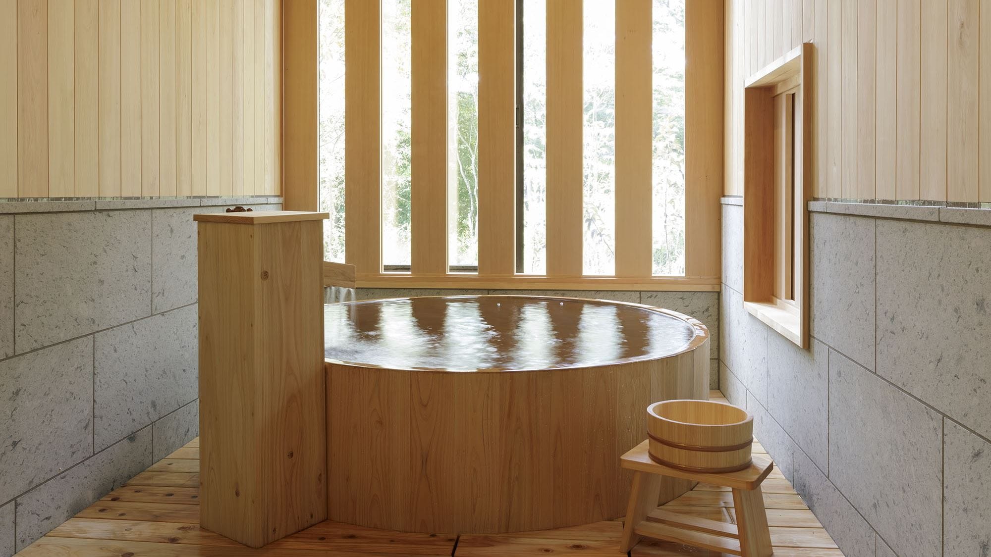 【조형 히노부 목욕탕】 멀리 달린 스위트 룸 '도마츠'/ 인연 쪽의 전망과 발코니가 있는 별 특별실.