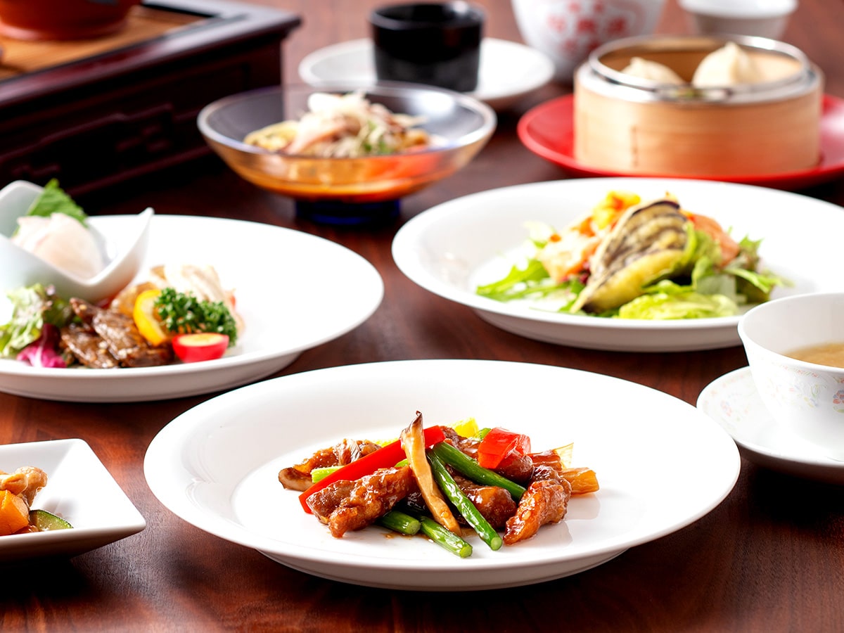 ภาพเมนูอาหารเย็นของร้านอาหารจีน "Ryuoh" ประจำเดือนกันยายนถึงพฤศจิกายน