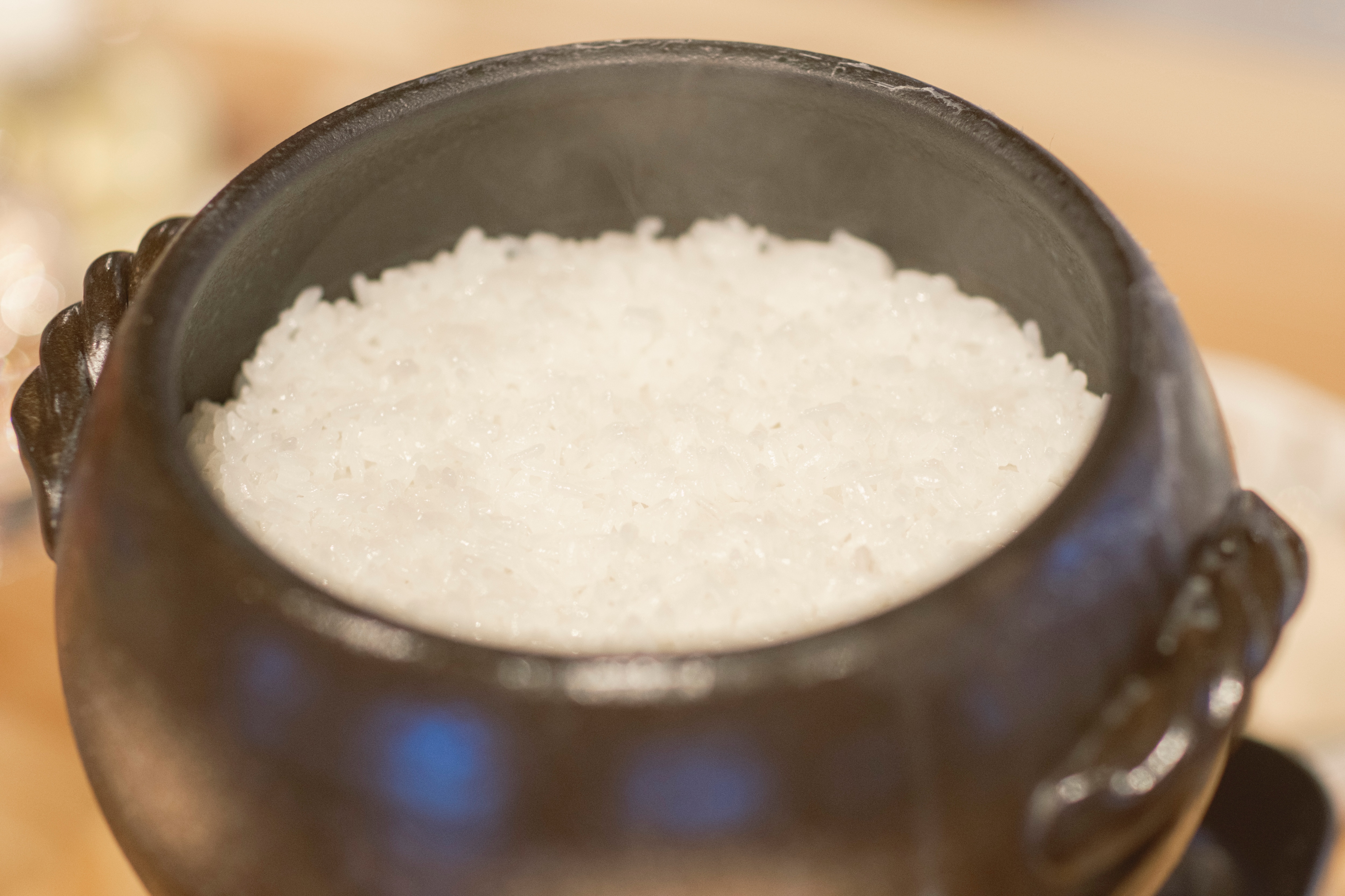 Pagi & Makan Malam | Nasi Akitakomachi dari Kota Ugo dimasak dalam pot tanah liat