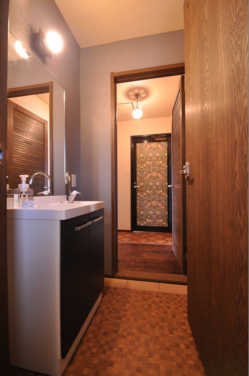 In-room hand washing