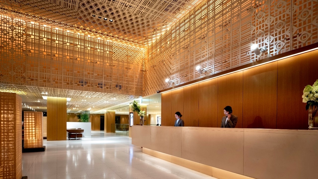 Lobby_Front_Desk