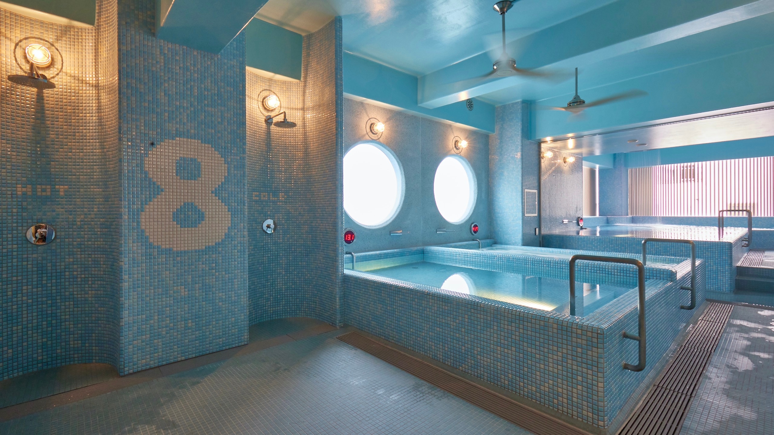 8 WATER CAVE swim suits spa