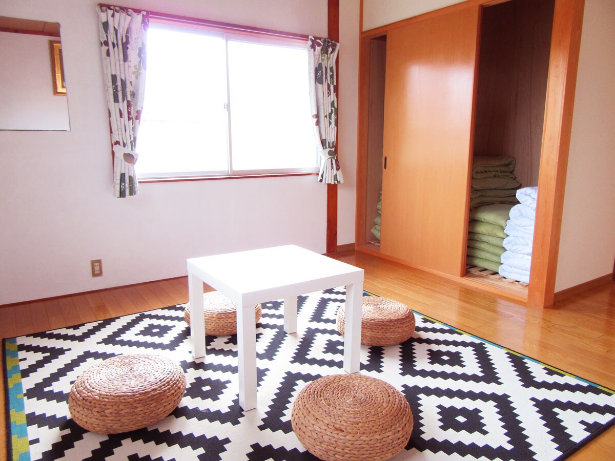 [ROOM Clownfish] 6 tatami mat room with flooring