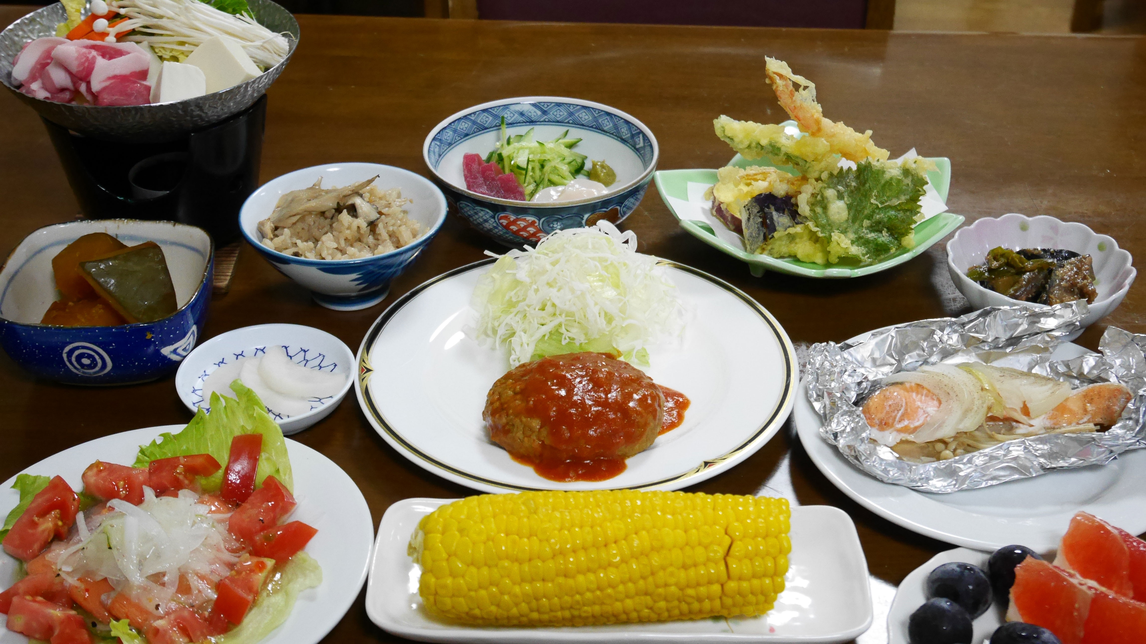 *晚餐示例：我们将提供使用时令食材和新潟当地美食的家常菜。