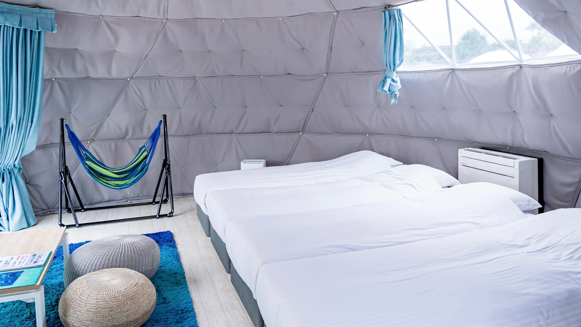 Dome tent (4 single beds)