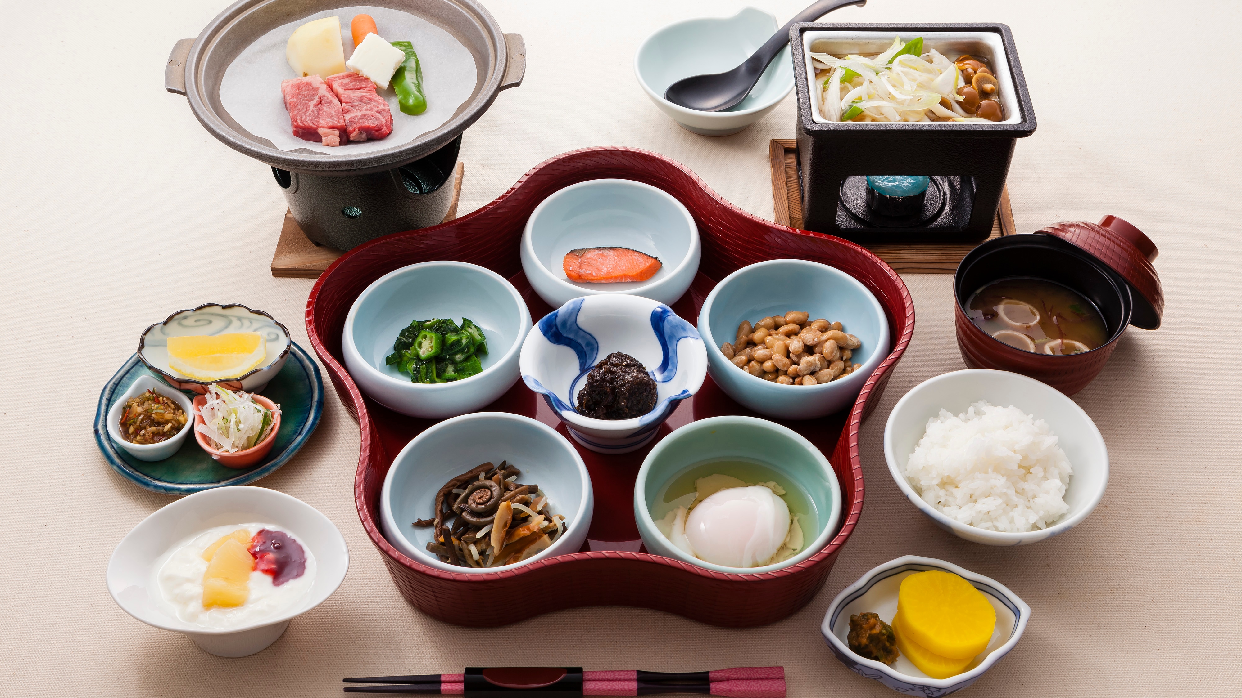 Example of breakfast A variety of side dishes featuring the branded rice "Tsuyahime"☆