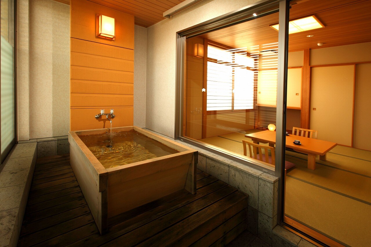 Cypress bath