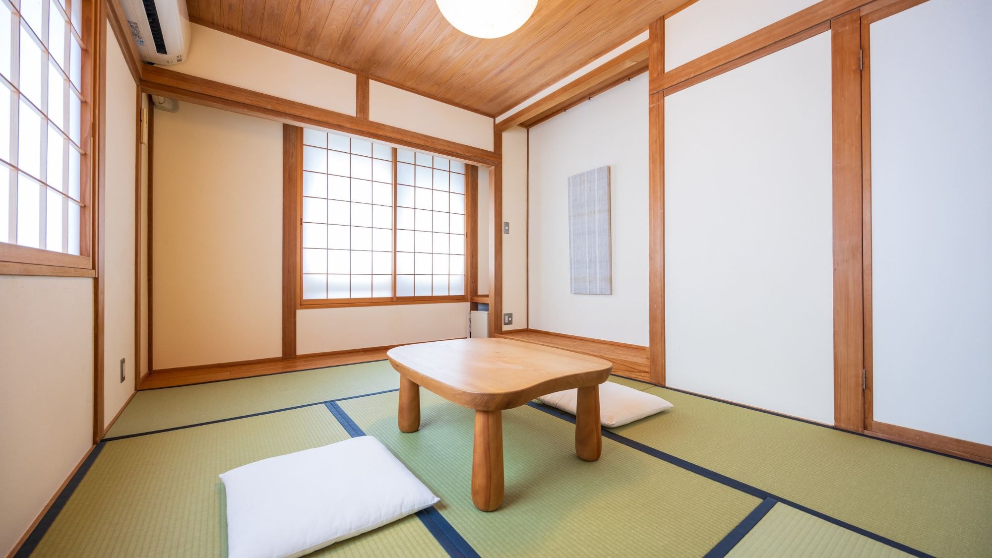 Japanese-style room (example)