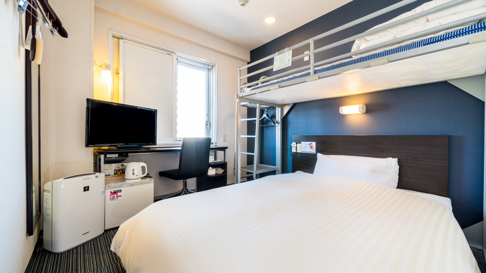 Double bed and loft bed