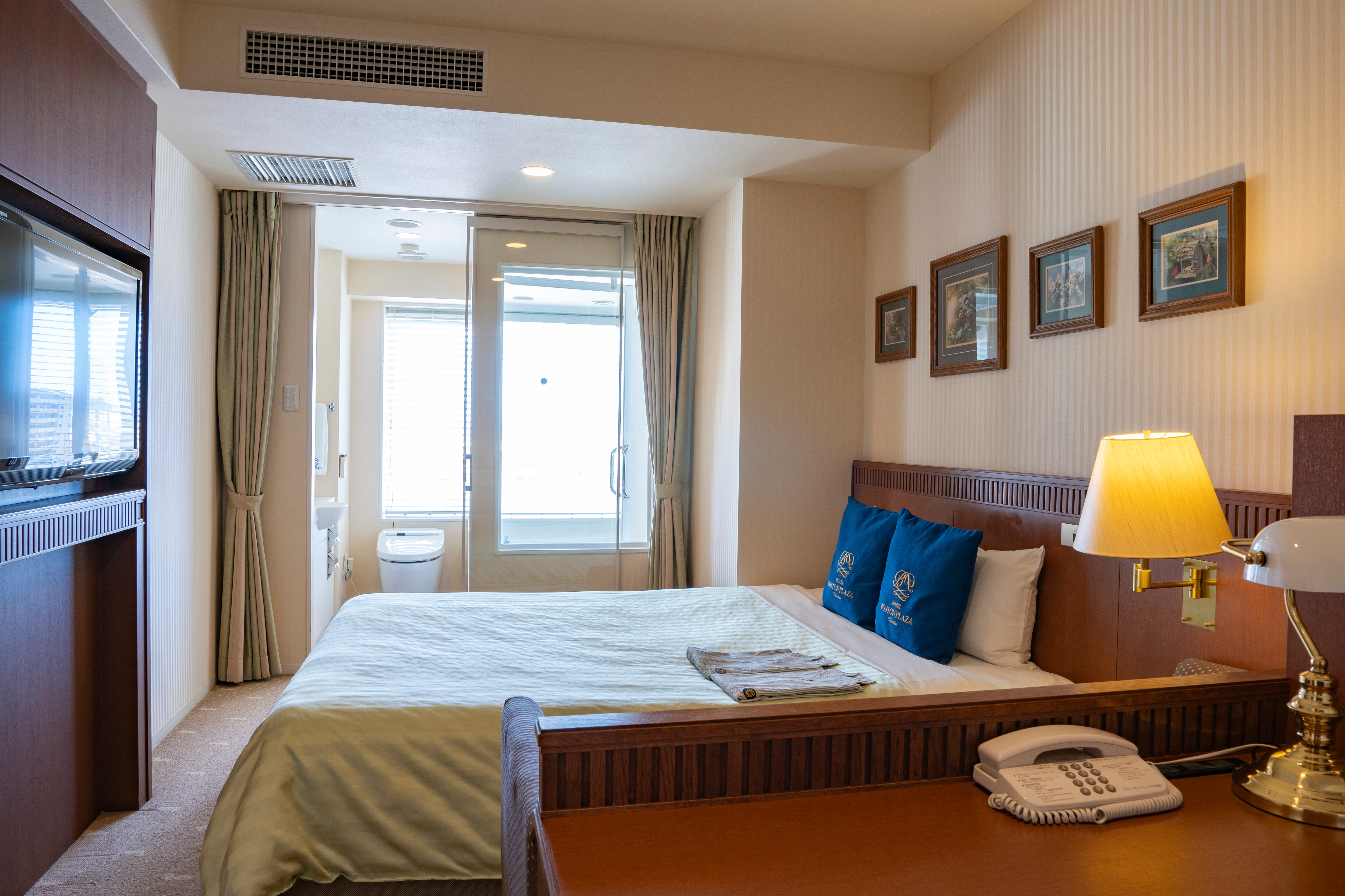 View bath double room for couples