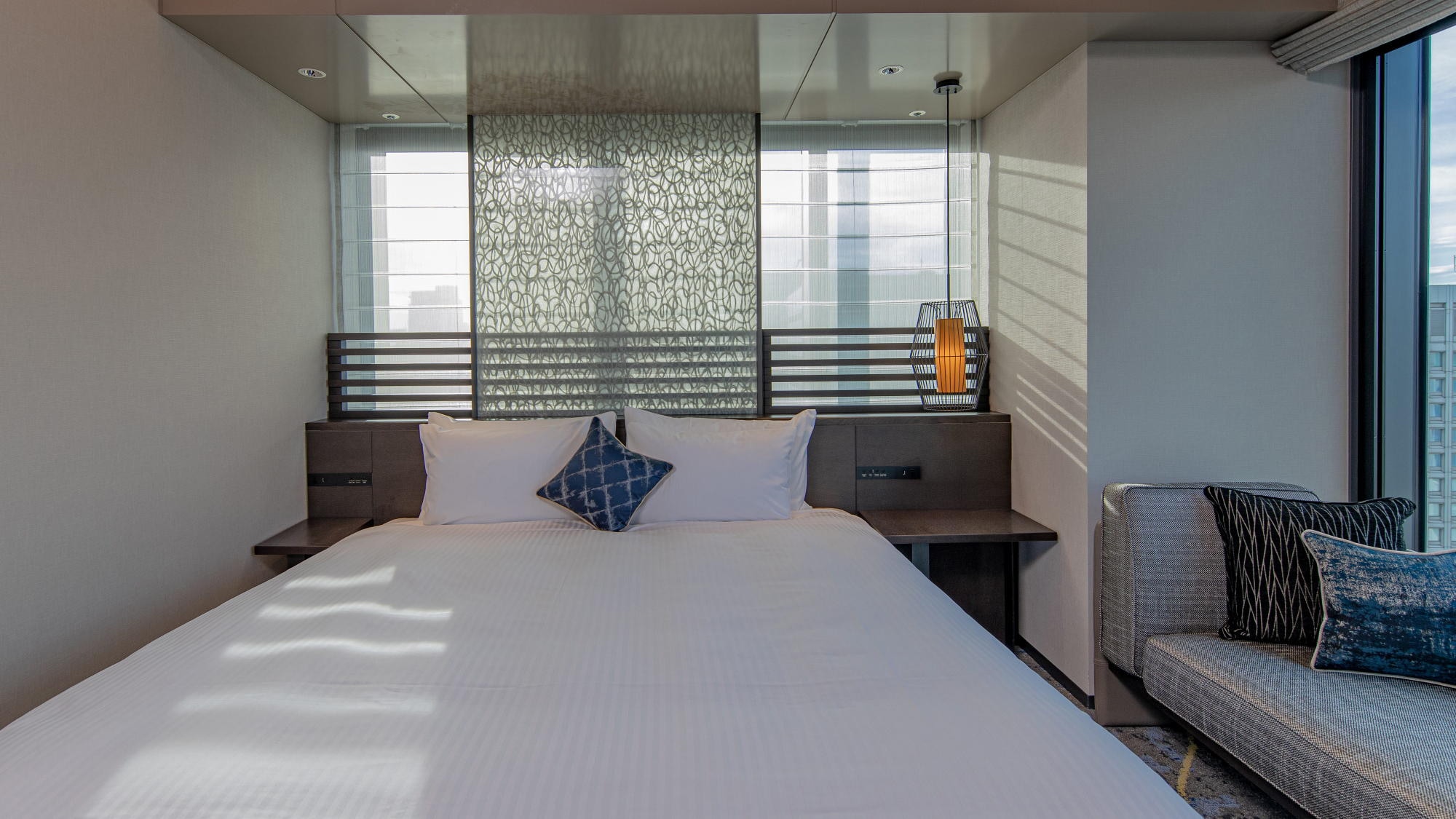 [Deluxe Corner King] 31 sq m, bed width 180 cm