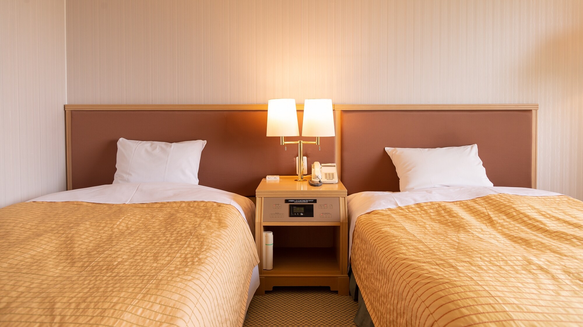 Compact twin room bed