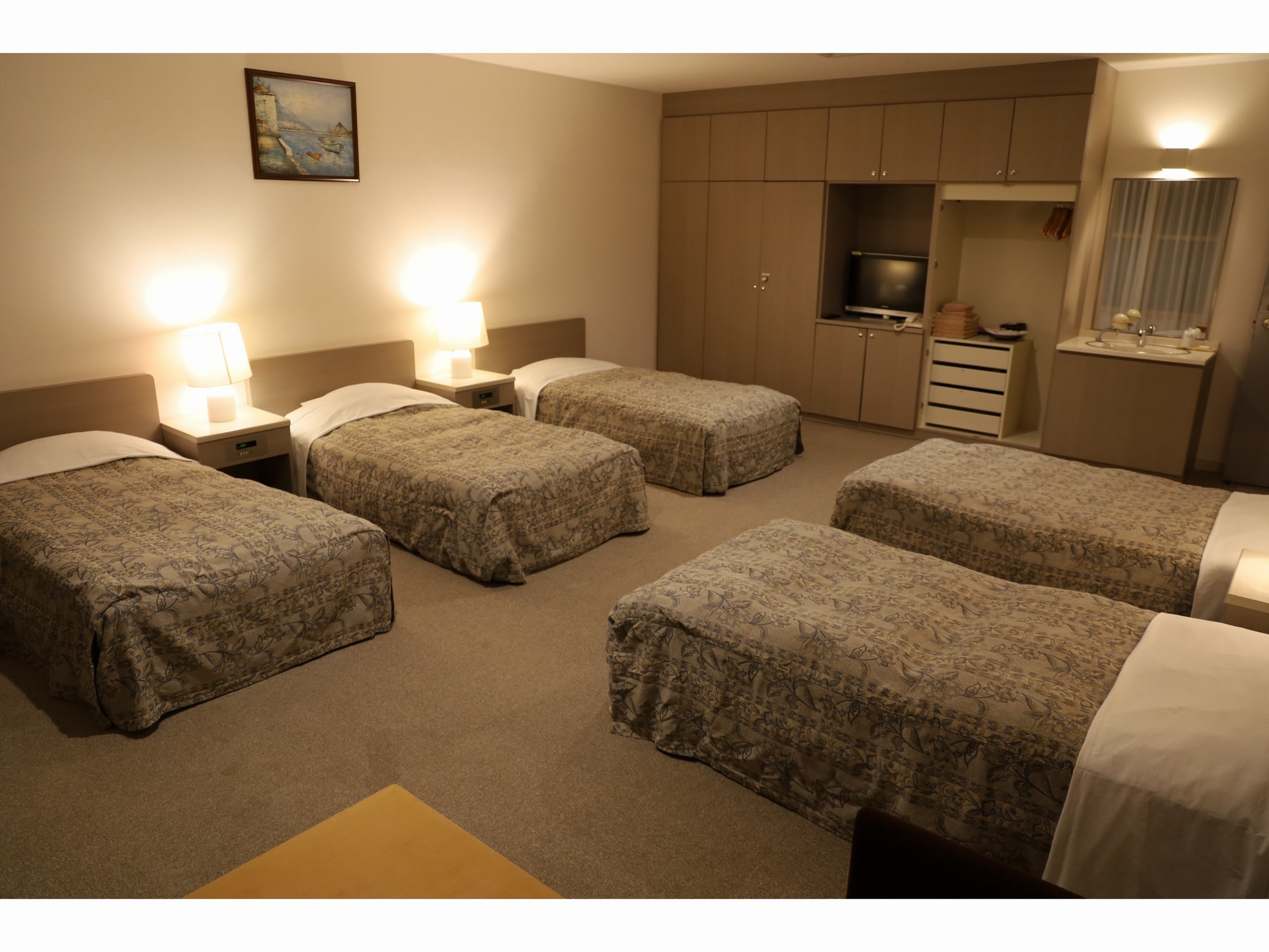 5 bedroom
