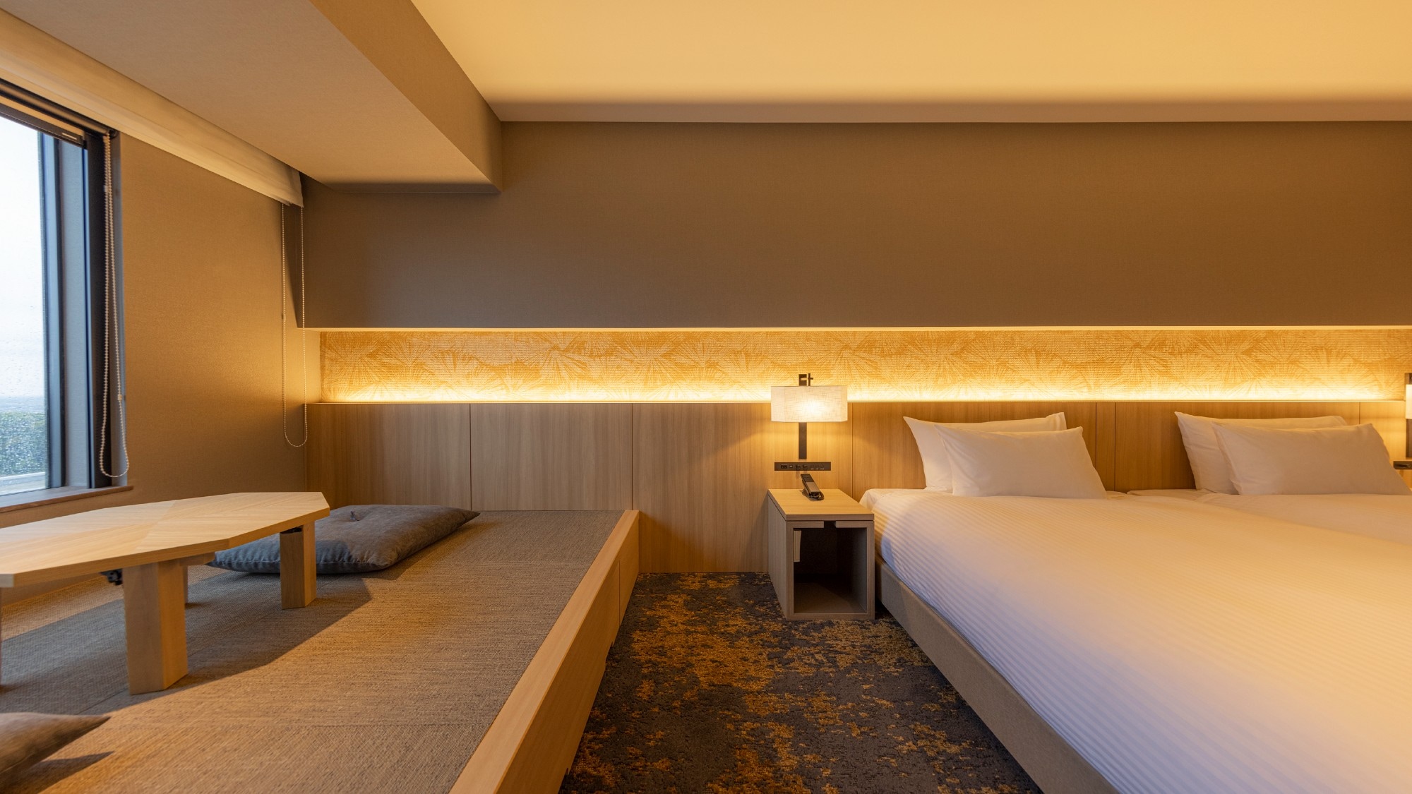 [Deluxe Twin Japanese -NAGOMI-] Spend a relaxing time in a Japanese space with soft lighting.