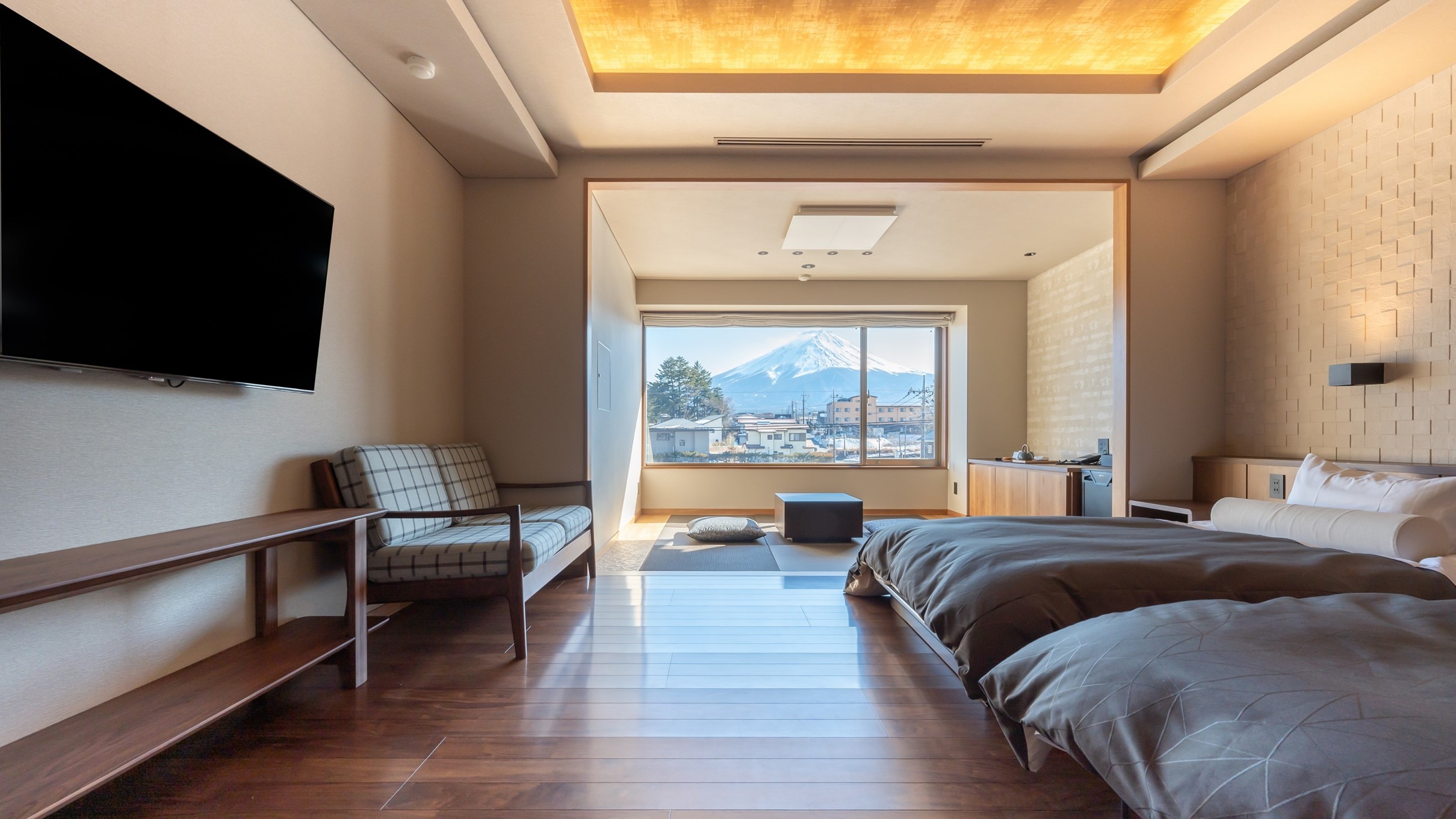 5F Mt. Fuji Japanese-Western style room with bath 69 square meters [Deluxe]