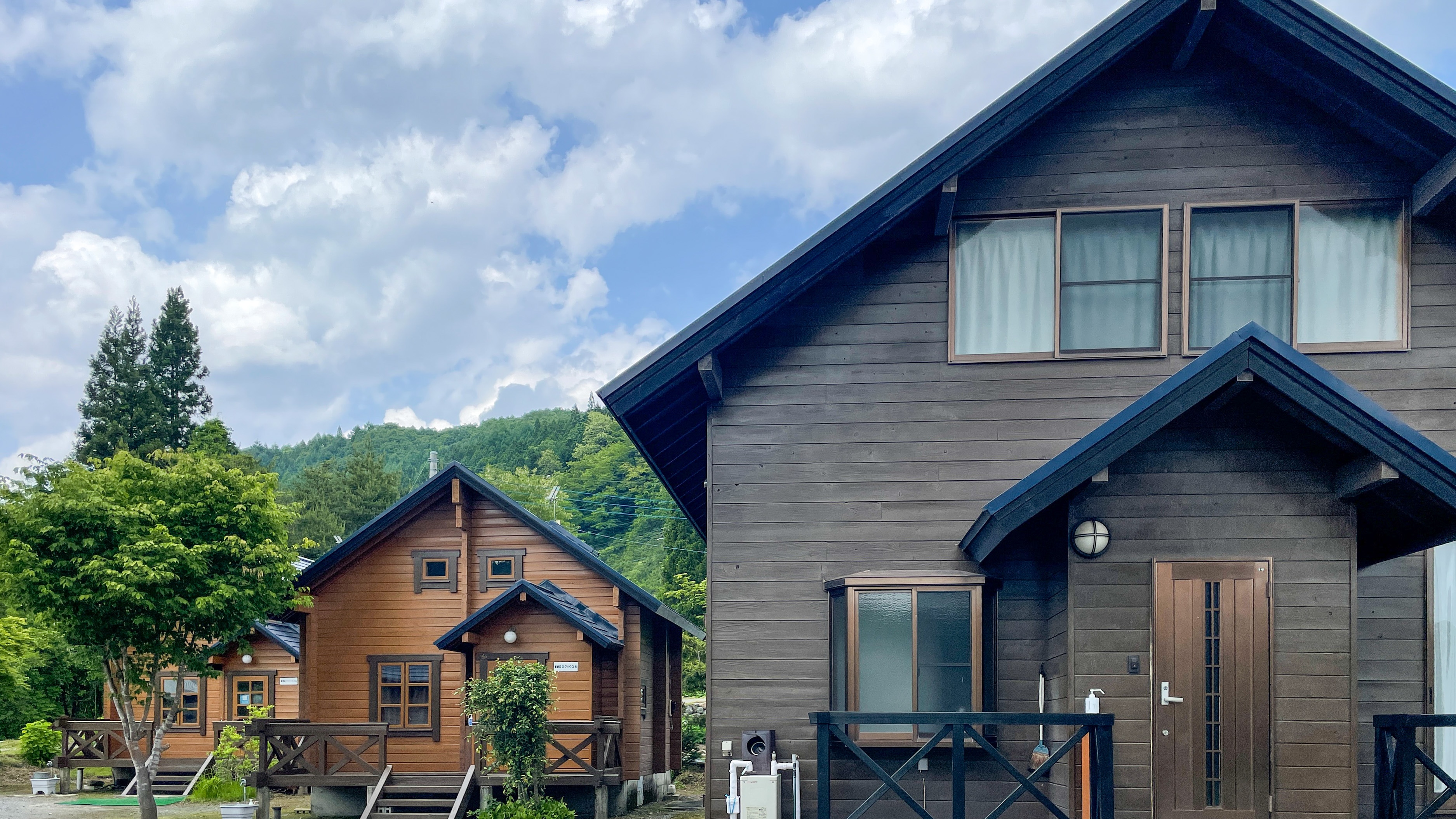 ・ Log cottage appearance