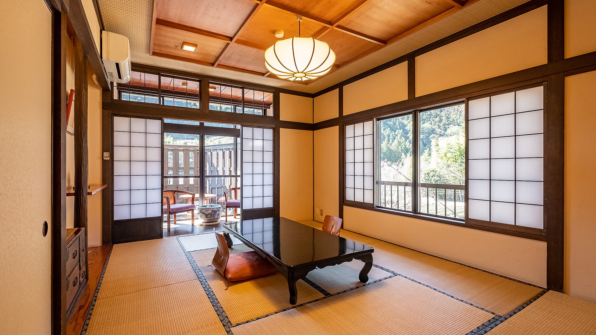 ■日式房間，有 10 個榻榻米和一個寬敞的陽台 ■禁止攜帶寵物（禁煙）