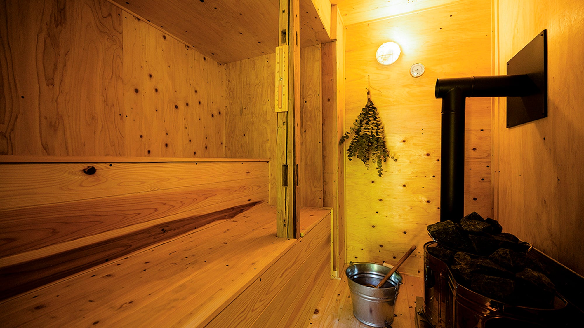 ・[Sauna] Apakah Anda ingin melakukan pemanasan perlahan di sauna Lory asli (dikenakan biaya, perlu reservasi)?