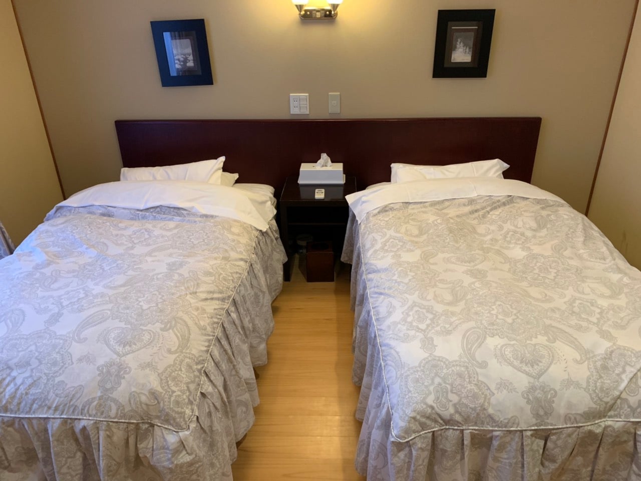 Japanese-style room 10 tatami mats + 2 beds ◆ Barrier-free Fuji