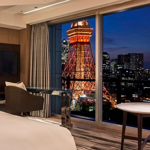 Please enjoy the night view of Tokyo Tower.