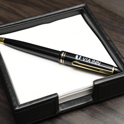 Memo & ballpoint pen