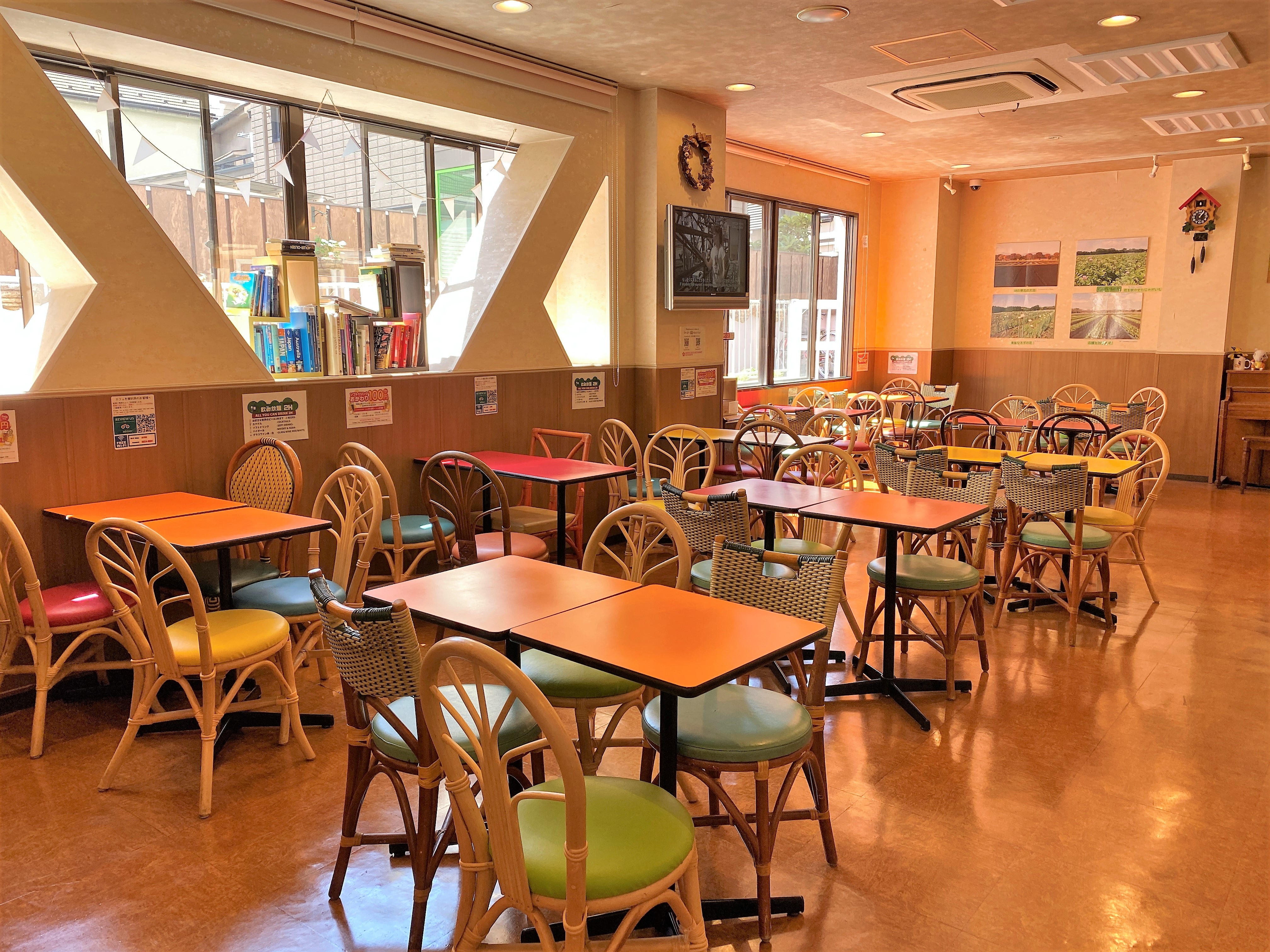 Sakura Cafe open 24 hours a day