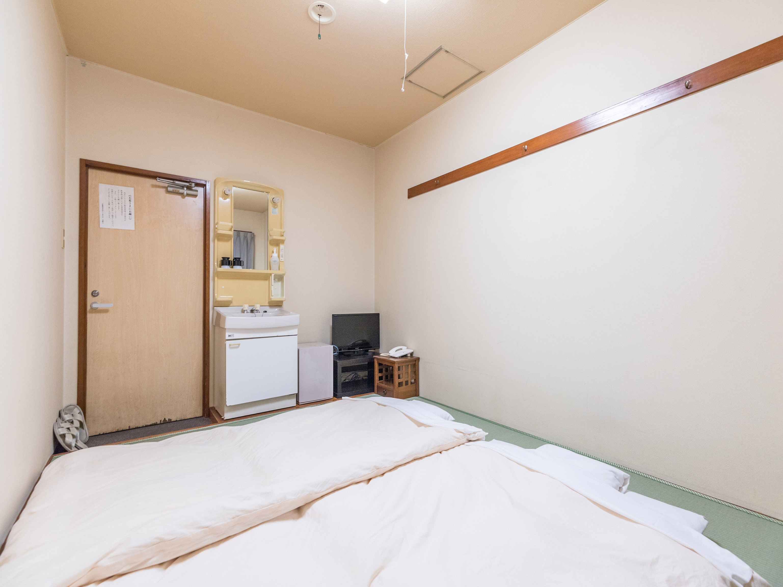 Japanese-style room for 1-2 people (no bathroom) *A simple room for a comfortable stay.