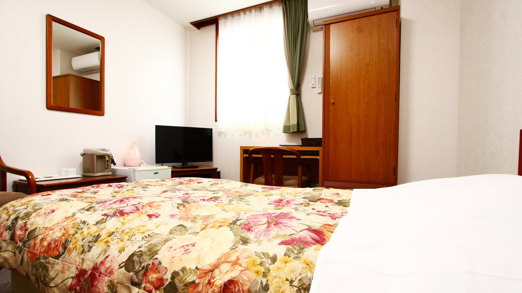 Main building twin room - Recommended for couples and married couples.