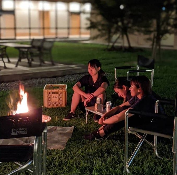 Enjoy a bonfire and have a relaxing and luxurious time.